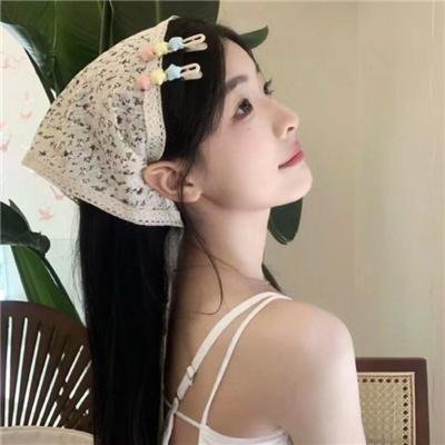 不只是闺蜜 封面